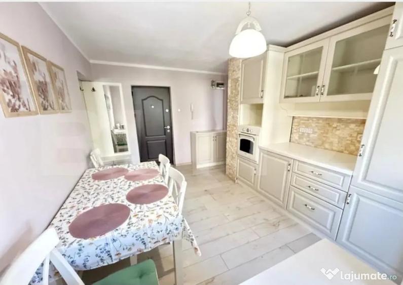 Apartament cu 2 camere decomandat în Independenței