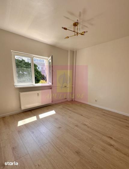Apartament cu 4 camere semidecomandat în Cișmigiu