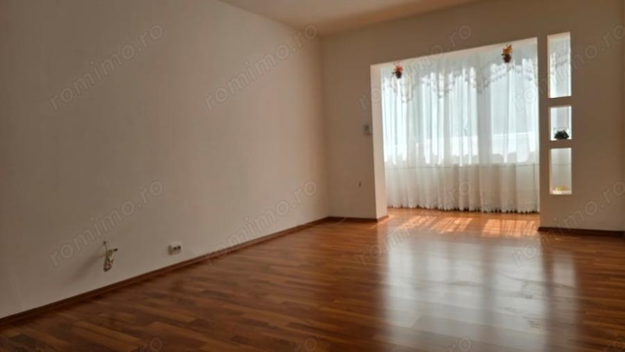 Apartament cu 4 camere decomandat în Dorobanți