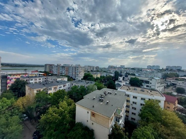 Apartament cu 2 camere decomandat, mobilat în Mazepa 1