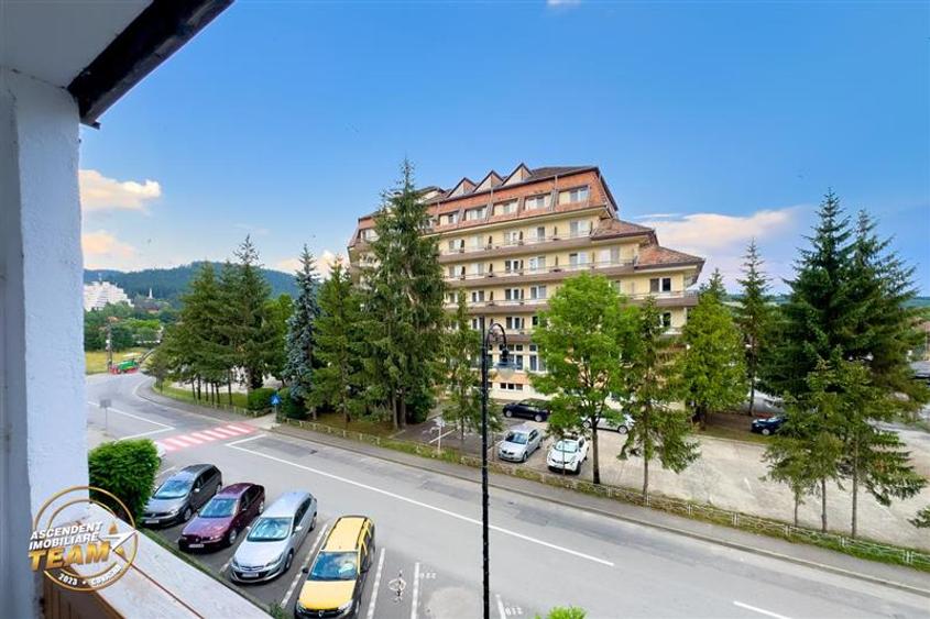 Apartament cu 2 camere decomandat, mobilat în Central