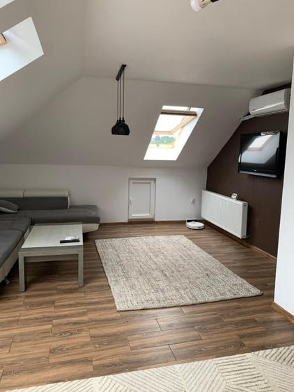 Apartament cu 3 camere semidecomandat, mobilat în Florești — fotografia 2
