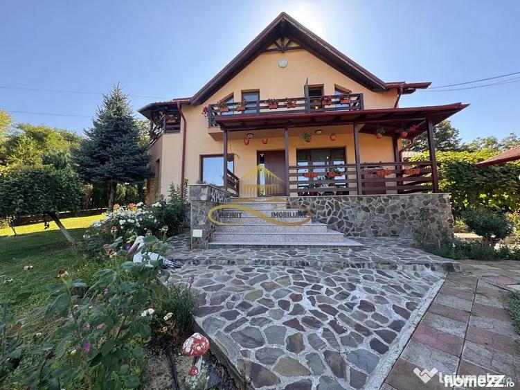 Casă cu 5 camere cu Teren 760 Mp în Măgura
