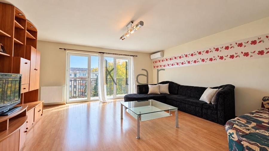 Apartament cu 3 camere decomandat, mobilat în Zorilor