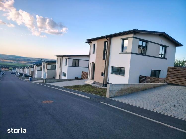Casă cu 4 camere cu Teren 540 Mp în Apahida