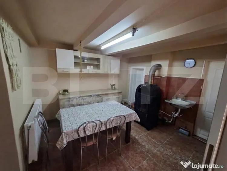 Casă cu 3 camere cu Teren 1561 Mp în Lazuri