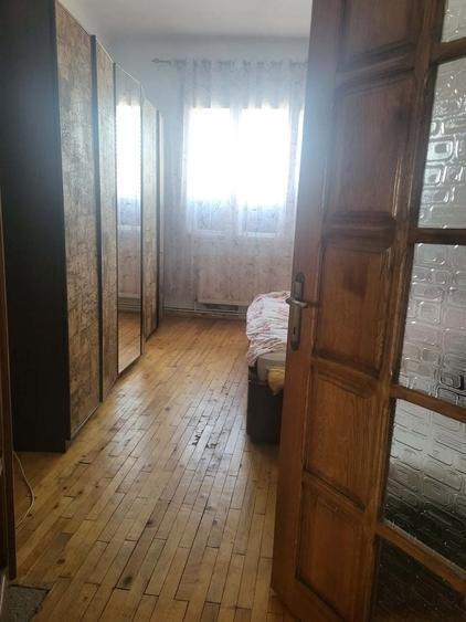 Casă cu 3 camere în Central