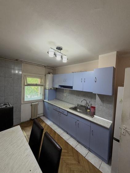 Apartament cu 3 camere decomandat în Dosu Bricii