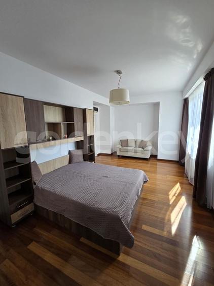 Apartament cu 4 camere decomandat, mobilat în Șoseaua Nordului