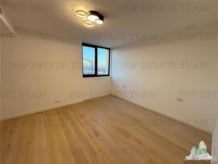 Apartament cu 5 camere decomandat, mobilat în Pipera