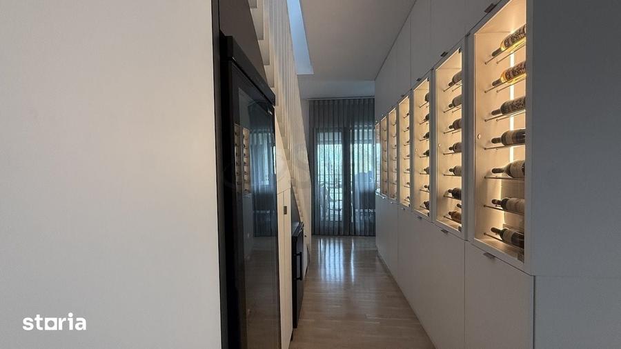 Apartament cu 4 camere în Central