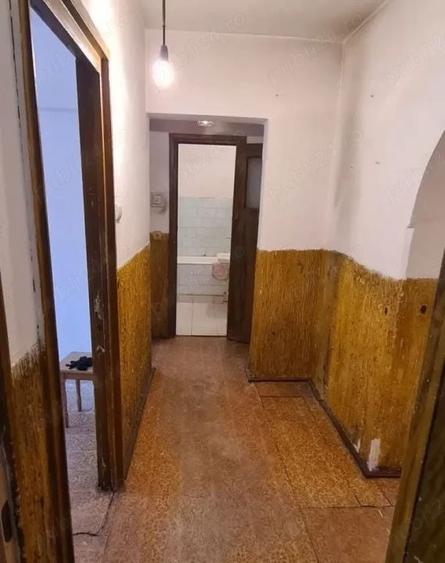 Apartament cu 3 camere decomandat în Lacul Tei