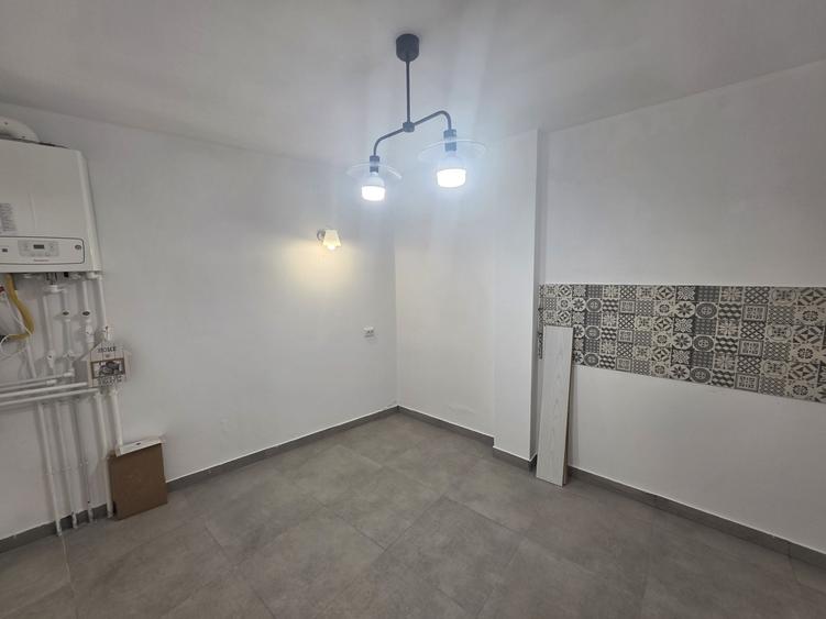 Casă cu 4 camere cu Teren 252 Mp în Sârbi