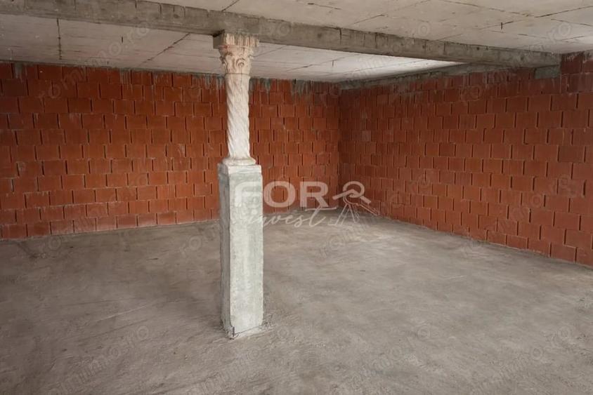 Casă cu 4 camere cu Teren 1290 Mp în Tulca
