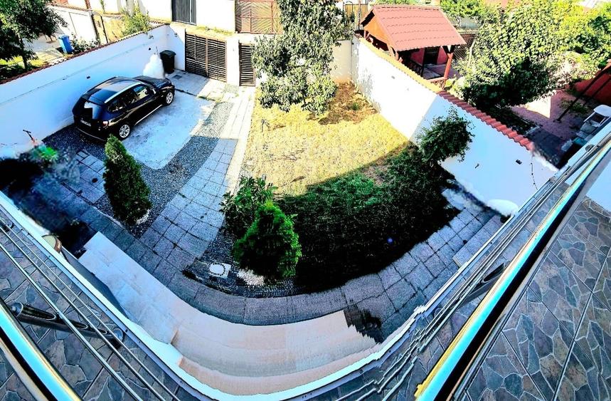 Casă individuală cu 5 camere cu Canalizare în Central