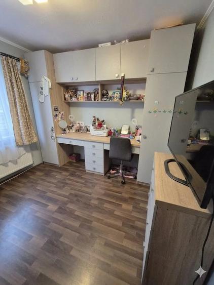 Apartament cu 3 camere decomandat în Micro 16