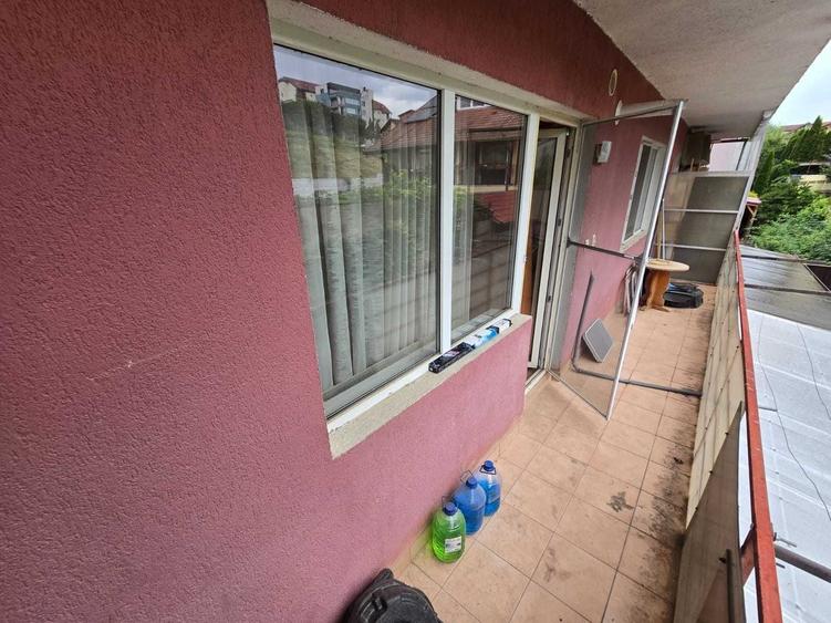 Apartament cu 2 camere decomandat în Ștrand