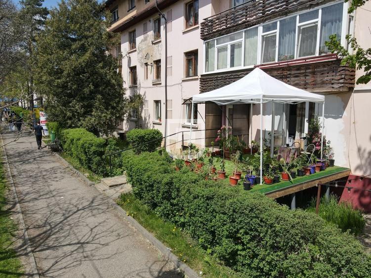 Apartament cu 2 camere semidecomandat, mobilat în Central