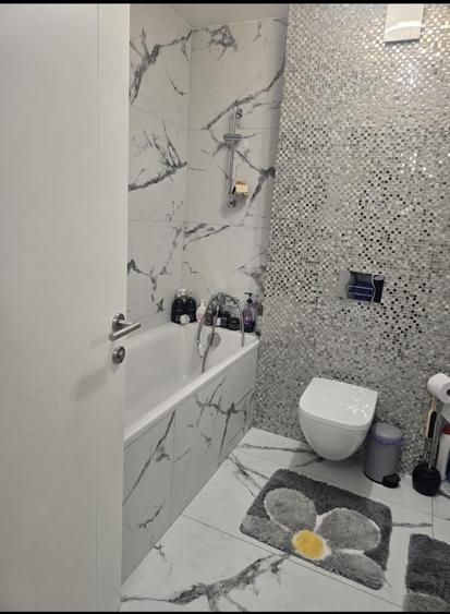 Apartament cu 3 camere decomandat în Străulești