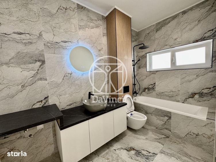 Apartament cu 3 camere decomandat în Cristian