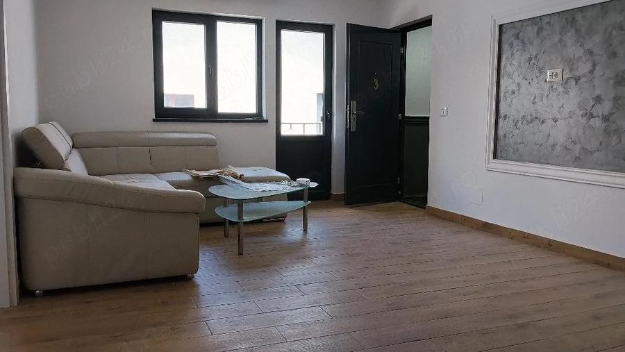 Apartament cu 3 camere decomandat în Humulești