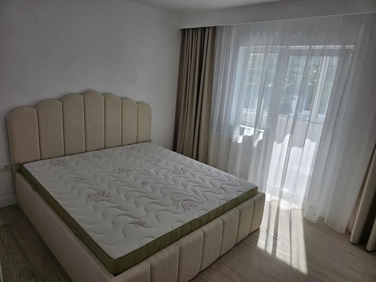 Apartament cu 4 camere decomandat, mobilat în Tomis III