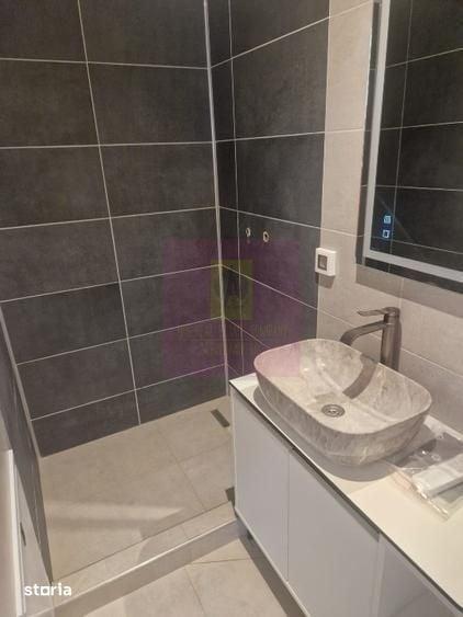 Apartament cu 3 camere în Decebal — fotografia 3