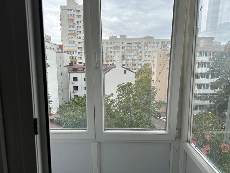 Apartament cu 2 camere decomandat în Dorobanți