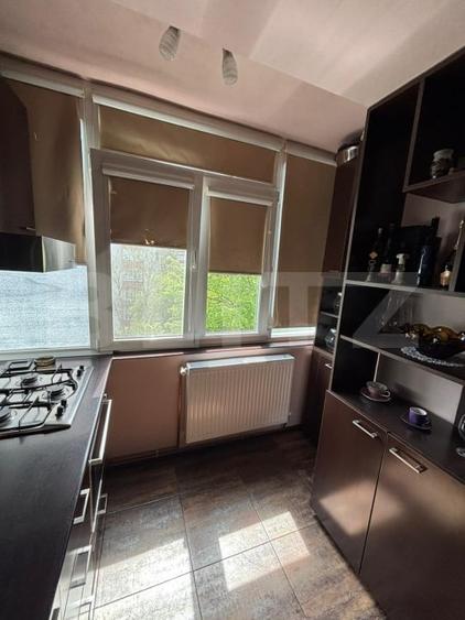 Apartament cu 3 camere decomandat, mobilat în Cina