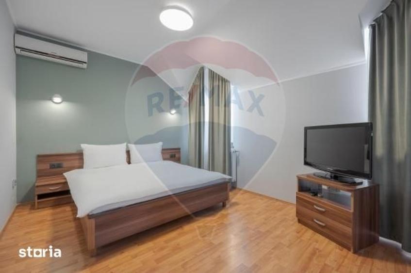 Casă cu Teren 5375 Mp în Sânmartin