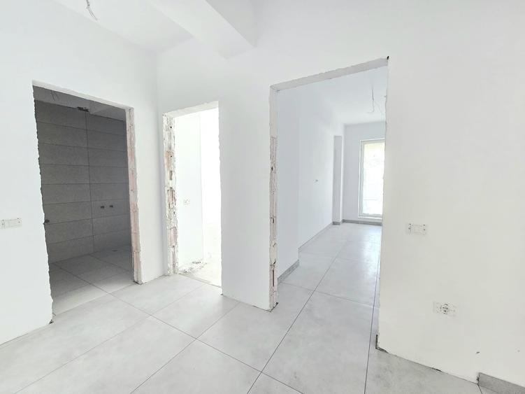 Apartament cu 2 camere decomandat în Ozana