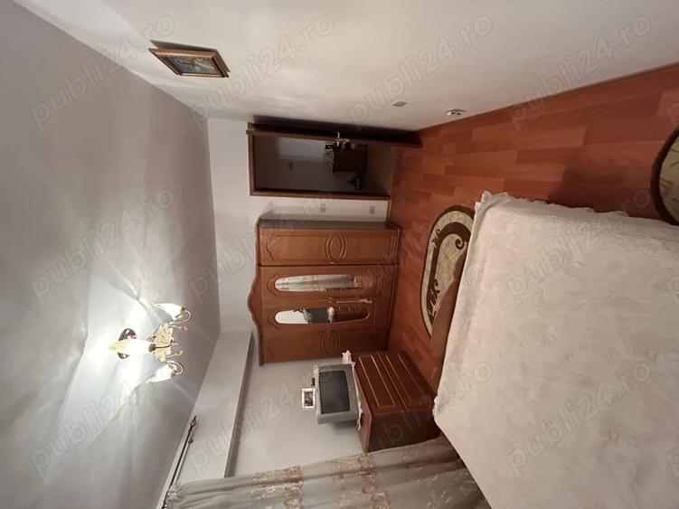 Apartament cu 3 camere decomandat în 1 Mai