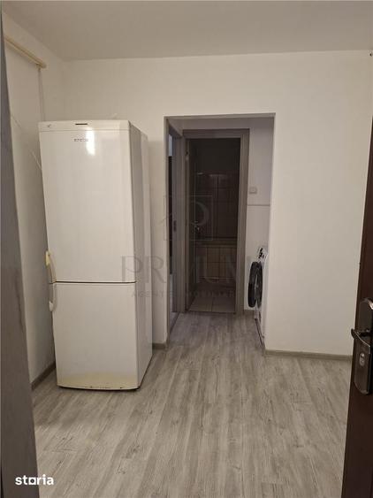 Apartament cu 2 camere decomandat, mobilat în Soarelui