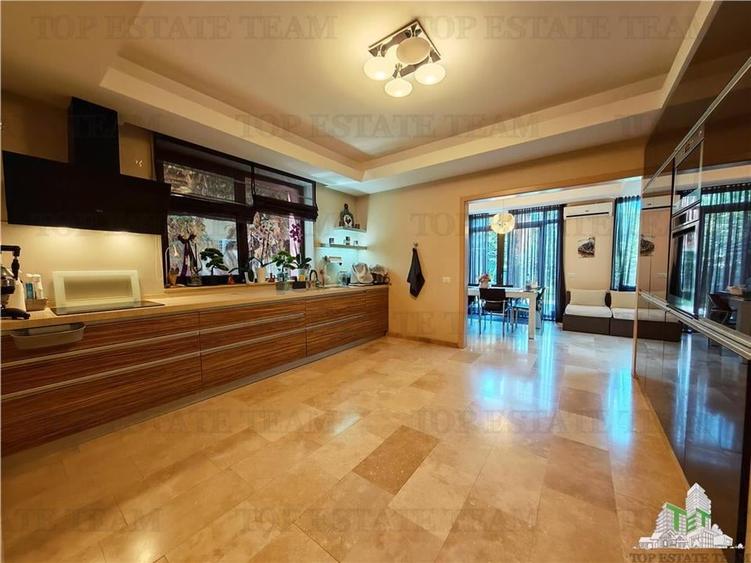 Casă individuală cu 6 camere cu Teren 1000 Mp în Corbeanca