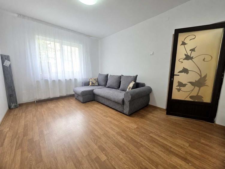 Apartament cu 2 camere semidecomandat în Obor