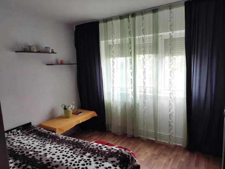Apartament cu 2 camere decomandat în Radu Negru