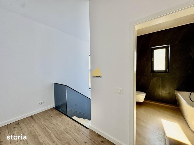 Casă cu 4 camere cu Teren 425 Mp în Domnești