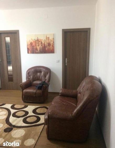 Apartament cu 3 camere, mobilat în Bariera Vâlcii
