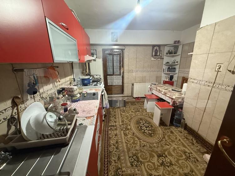 Apartament cu 3 camere decomandat, mobilat în Micro 11
