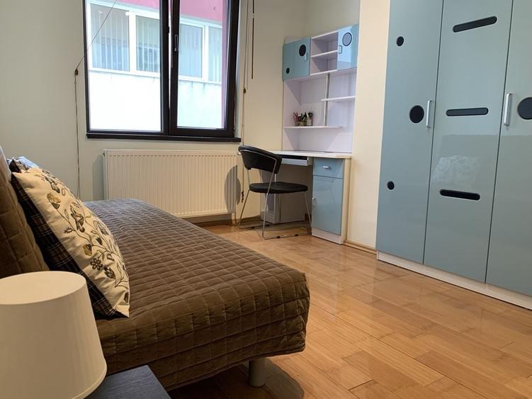 Apartament cu 3 camere în Dorobanți