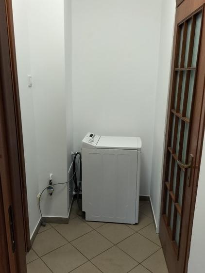 Apartament cu 3 camere decomandat, mobilat în Tei