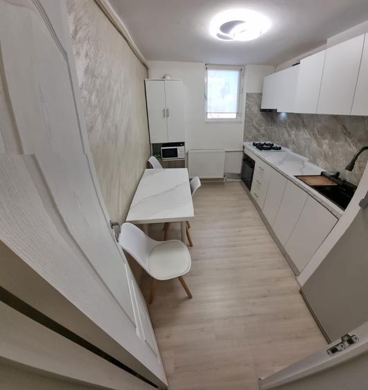 Apartament cu 3 camere decomandat în Unirii Nord