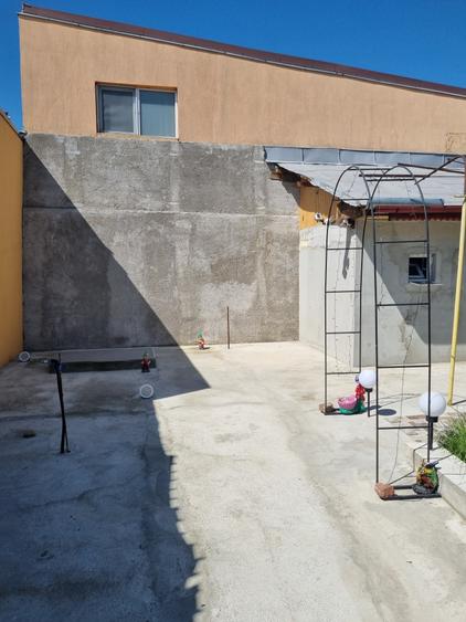 Casă individuală cu 3 camere cu Canalizare în Rahova