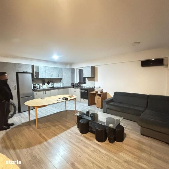 Apartament cu 3 camere decomandat, mobilat în Central