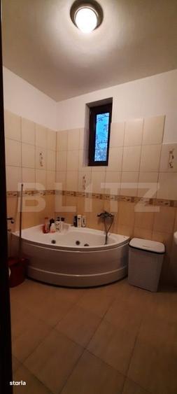 Casă cu 4 camere decomandat cu Teren 2600 Mp în Micula