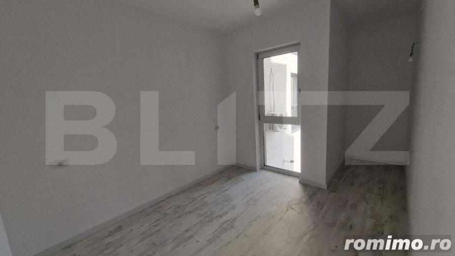 Apartament cu 3 camere semidecomandat în Dumbrăvița