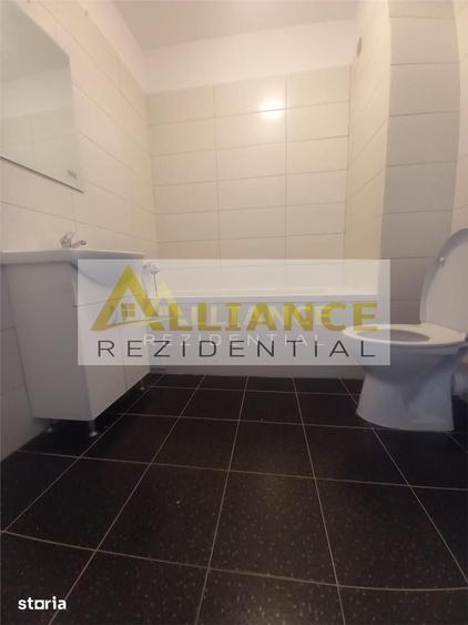 Apartament cu 3 camere decomandat în Metalurgiei