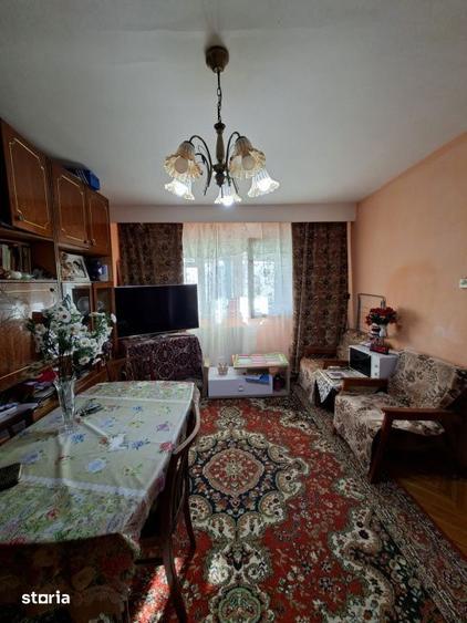 Apartament cu 2 camere decomandat în Republicii