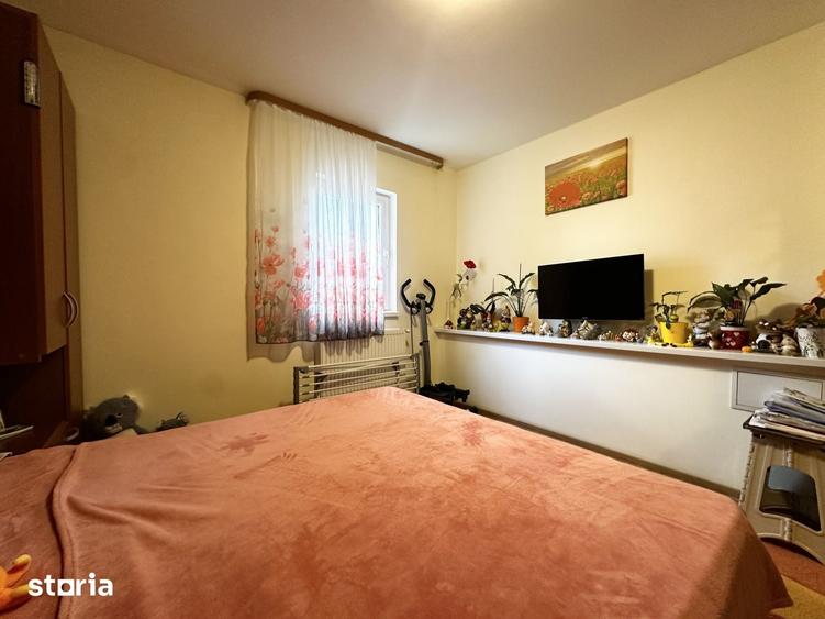 Apartament cu 3 camere semidecomandat în Dâmbovița