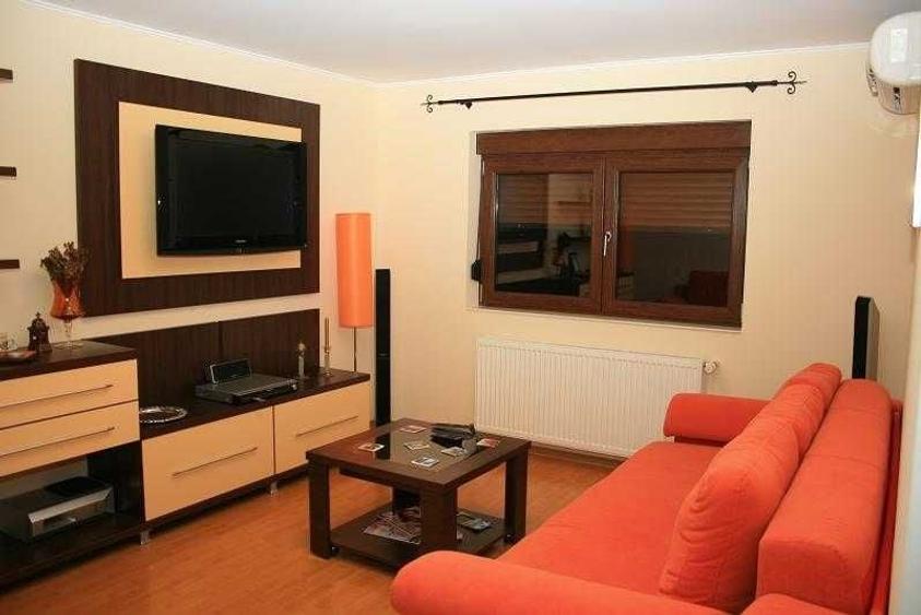 Apartament cu 3 camere decomandat în Exterior Vest